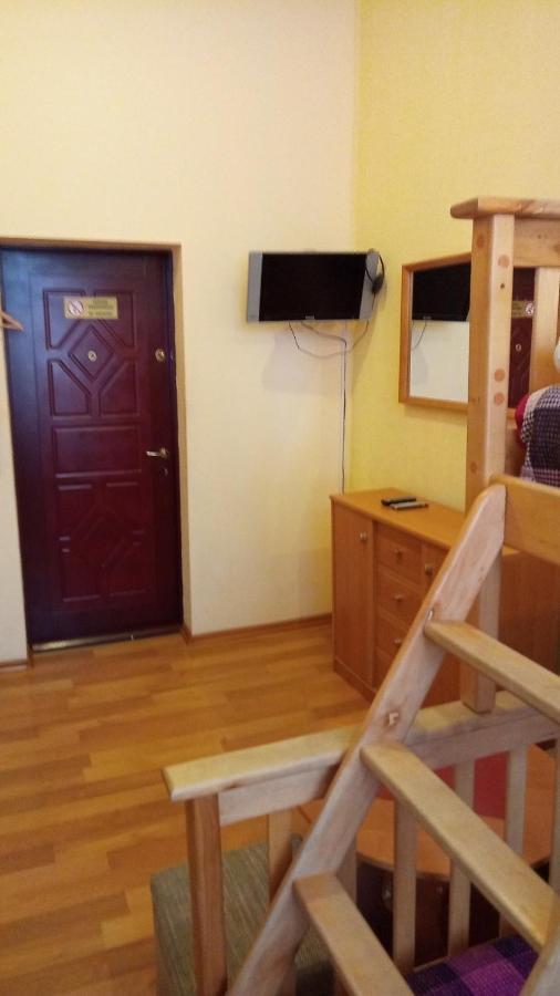 Vishnya Hostel Днепър Екстериор снимка