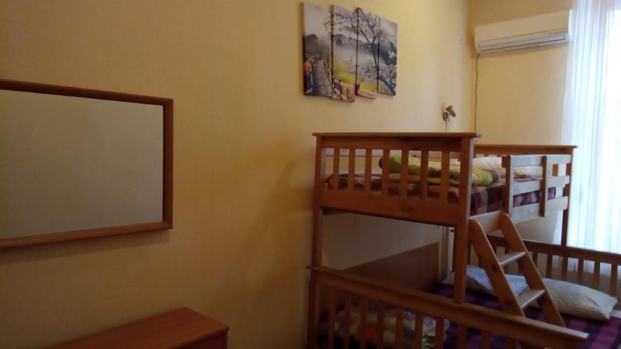 Vishnya Hostel Днепър Екстериор снимка