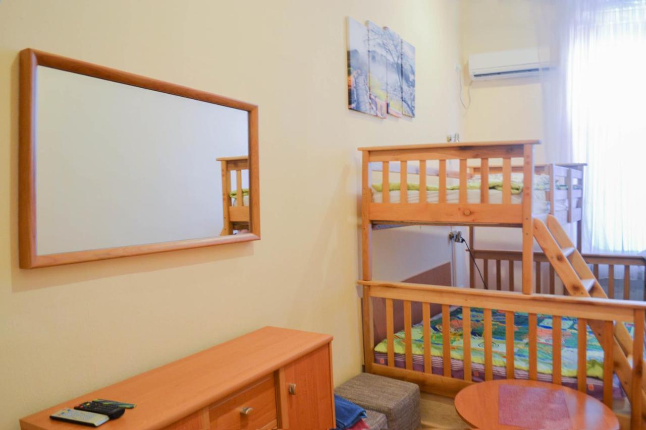 Vishnya Hostel Днепър Екстериор снимка